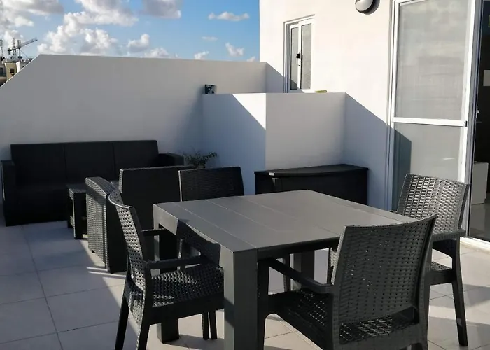 Sea View Penthouse With Large Terrace Irom1-1 *